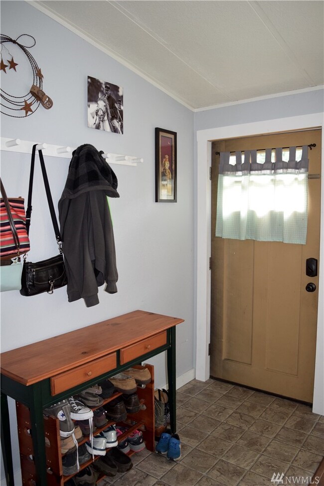 9235 Longhorn Loop SE, Tumwater, WA 98501 - photo 3