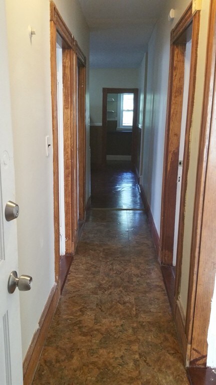 35 Kenberma Rd, Dorchester Center, MA 02124 - photo 4