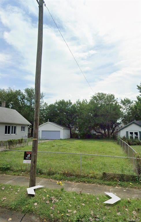 6736 Orchard Ave, Warren, MI 48091 - photo 2