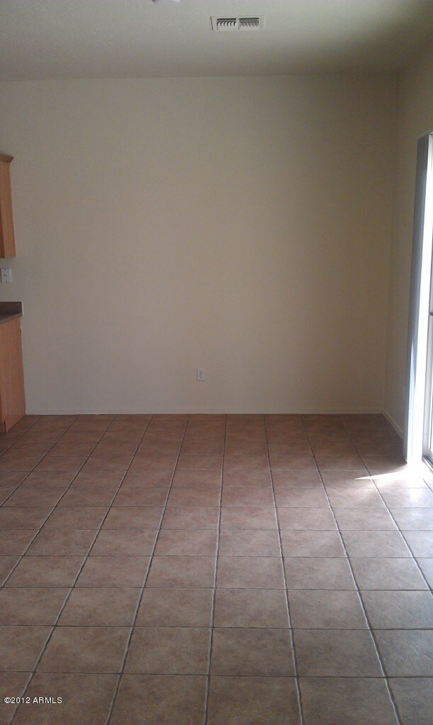 Eat-In Kitchen Area