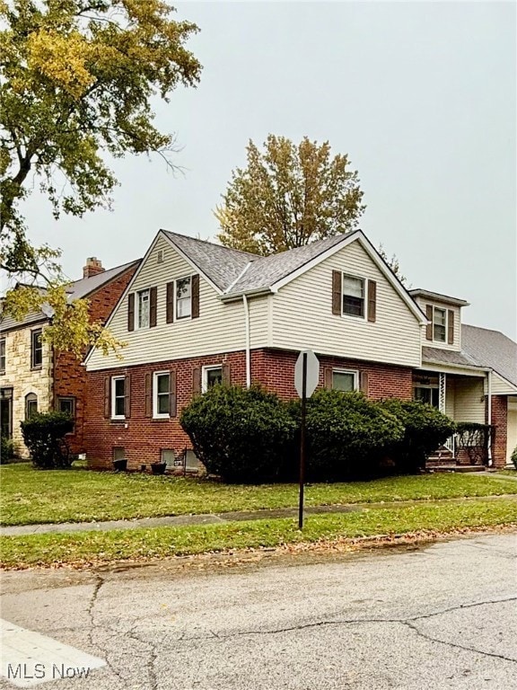 2379 Charney Rd, University Heights, OH 44118 - photo 2