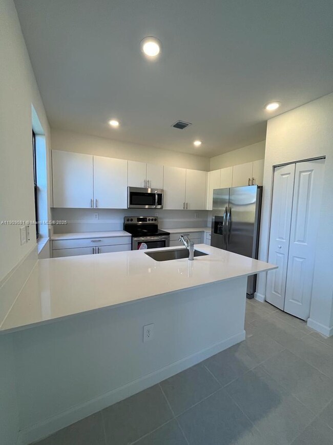 28660 SW 134th Ct unit 28660, Homestead, FL 33033 - photo 2