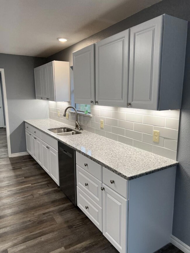 4600 Buffalo Ln, Joshua, TX 76058 - photo 7