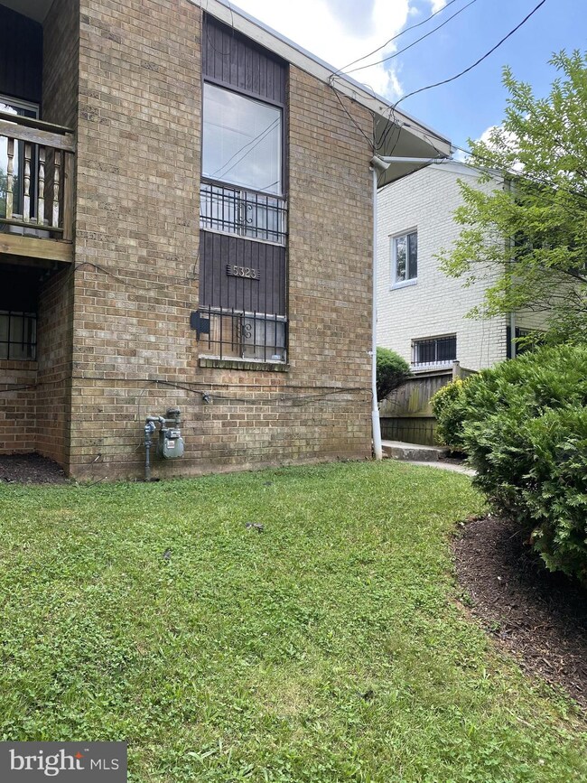 5323 Blaine St NE, Washington, DC 20019 - photo 2