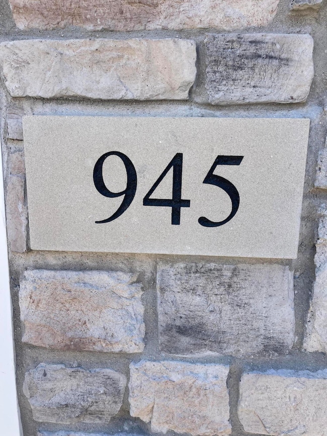 945 Paula Ct, Hobart, IN 46342 - photo 5