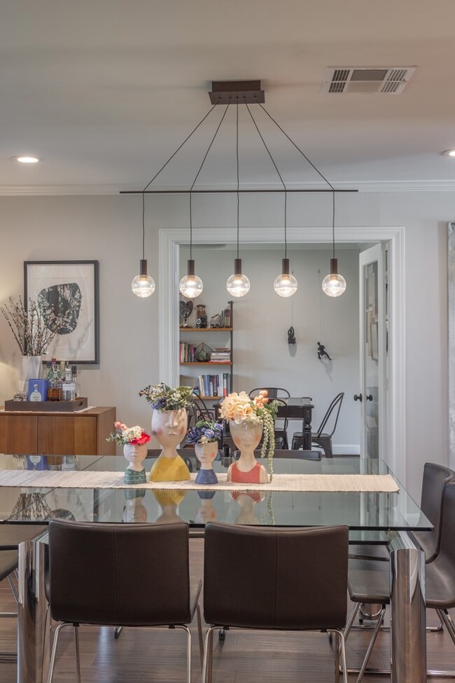 10203 Sugar Hill Dr, Houston, TX 77042 - photo 5