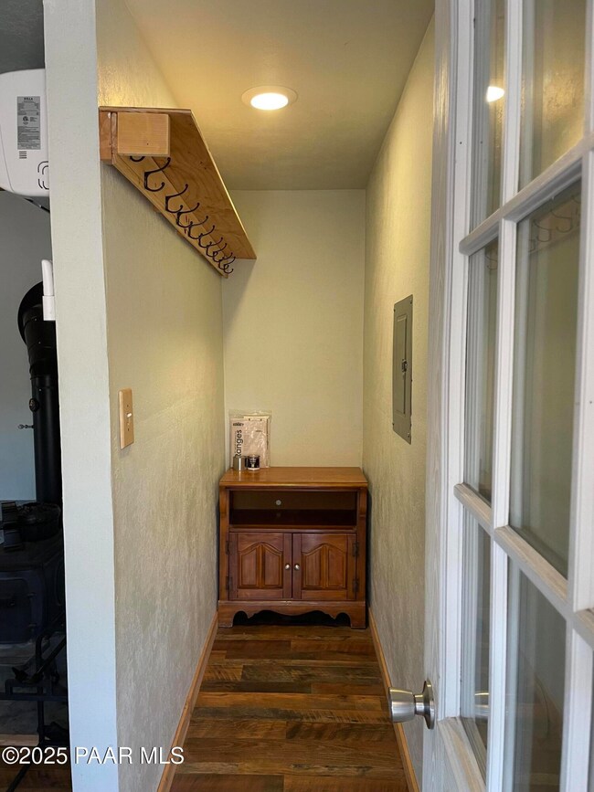 211 Ricochet Way, Ash Fork, AZ 86320 - photo 5