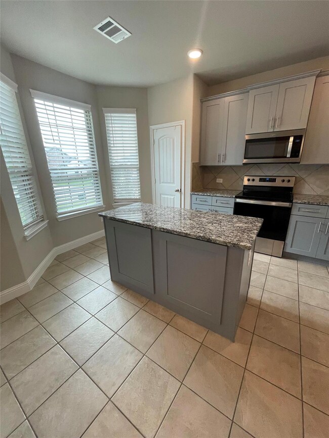 729 Hackamore St, White Settlement, TX 76108 - photo 6