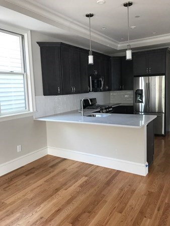 562 E 6th St unit 2, Boston, MA 02127 - photo 2