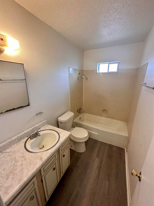 690 Adams St unit Manya Point Apt 203, Beaumont, TX 77705 - photo 4