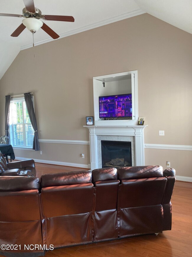 649 Milton Dr, Winterville, NC 28590 - photo 4