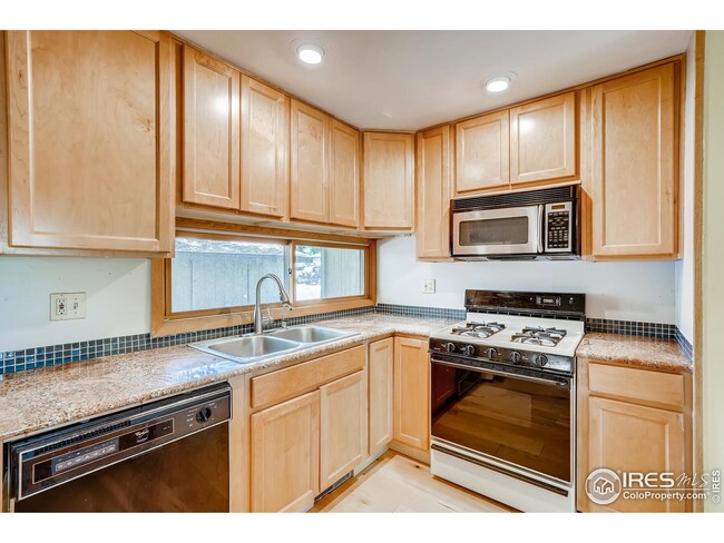 1385 Bear Mountain Dr unit B, Boulder, CO 80305 - photo 7