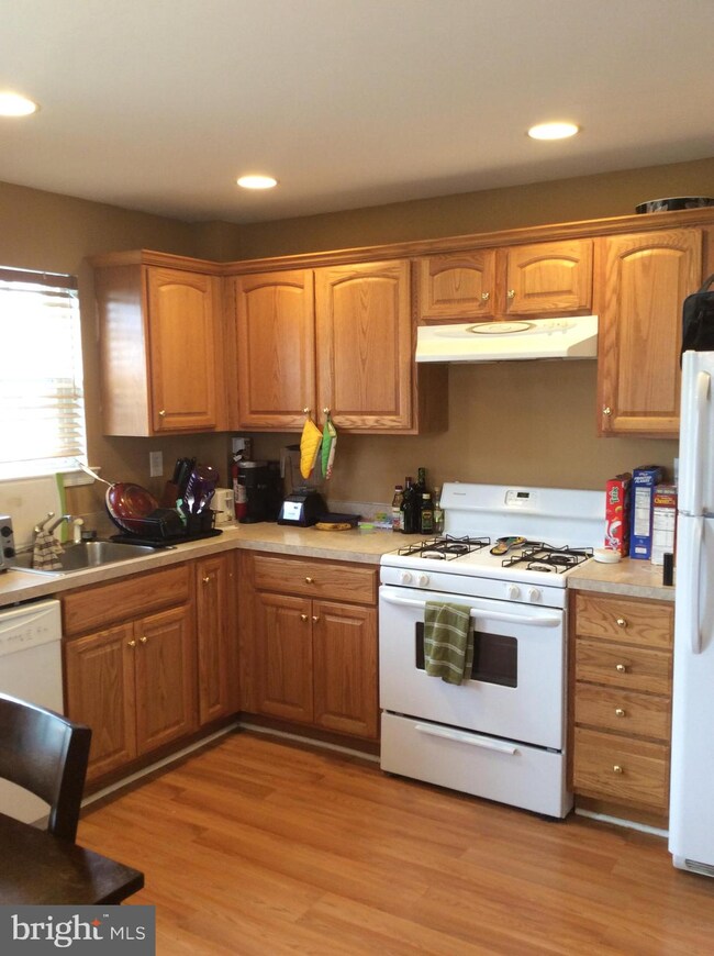 435 Crotzer Ave, Folcroft, PA 19032 - photo 5