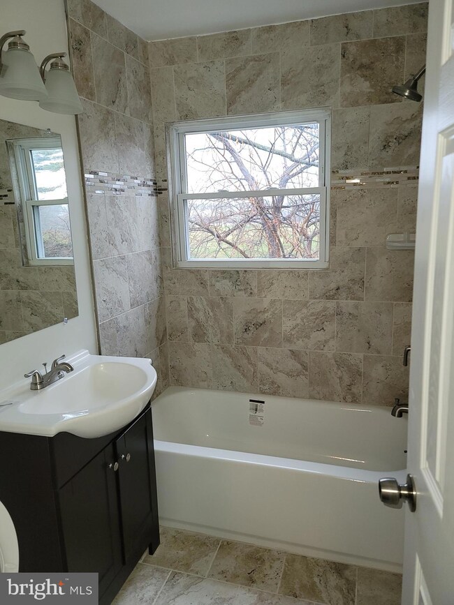 6526 Columbia Terrace, Hyattsville, MD 20785 - photo 5