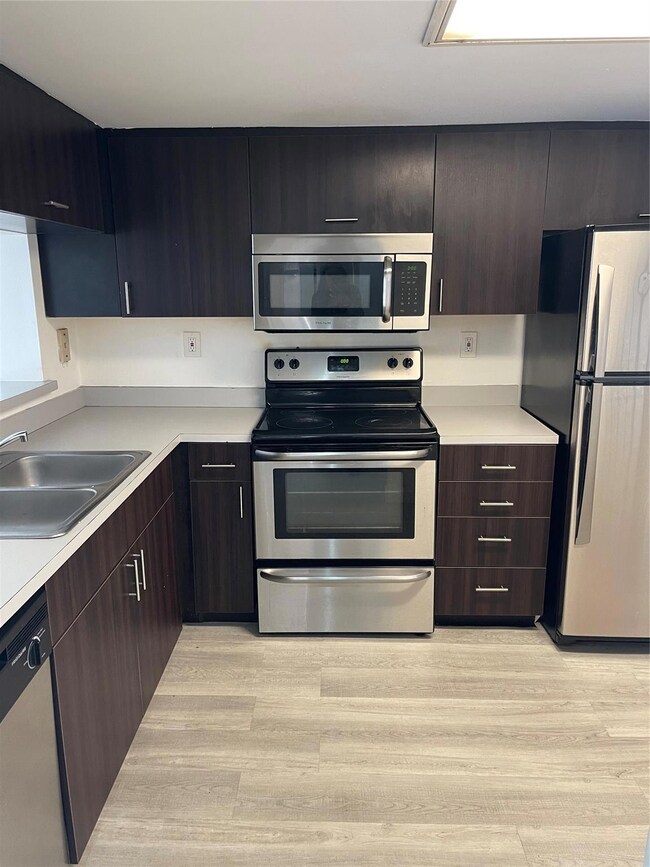 11366 SW 3rd St unit 11366, Pembroke Pines, FL 33025 - photo 2