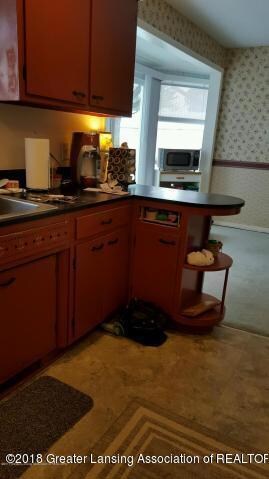 1802 Peggy Place, Lansing, MI 48910 - photo 3