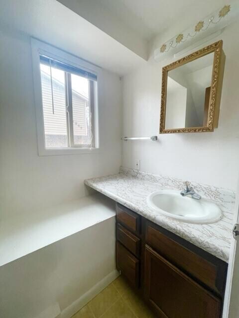 04 Bathroom 1