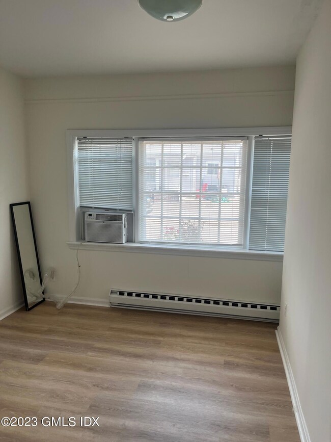 84 Valley Rd unit Rear, Cos Cob, CT 06807 - photo 4