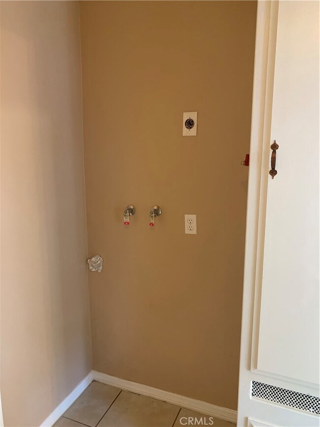 650 N 3rd Ave unit A, Upland, CA 91786 - photo 6