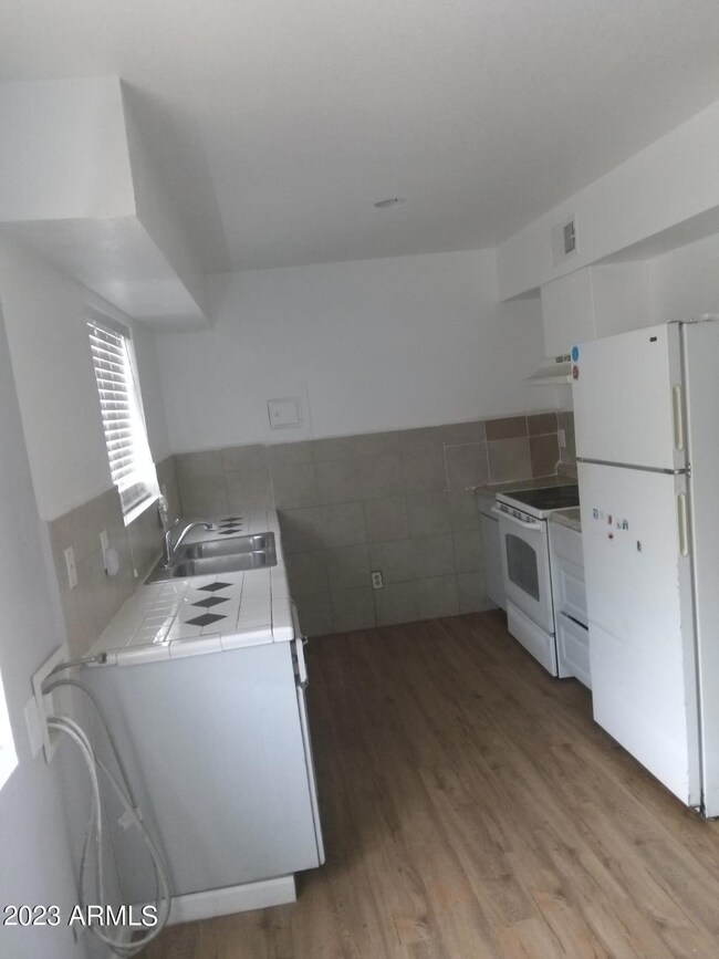 620 W Apache St, Phoenix, AZ 85003 - photo 3