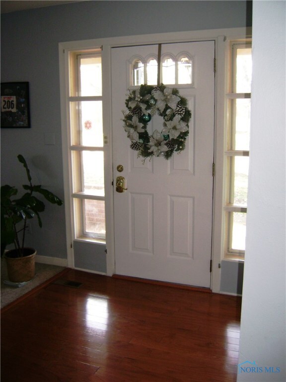 Large inviting foyer