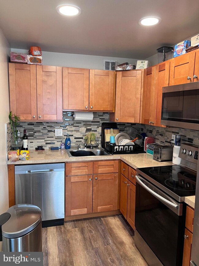 546 Parnell Place, Philadelphia, PA 19144 - photo 3