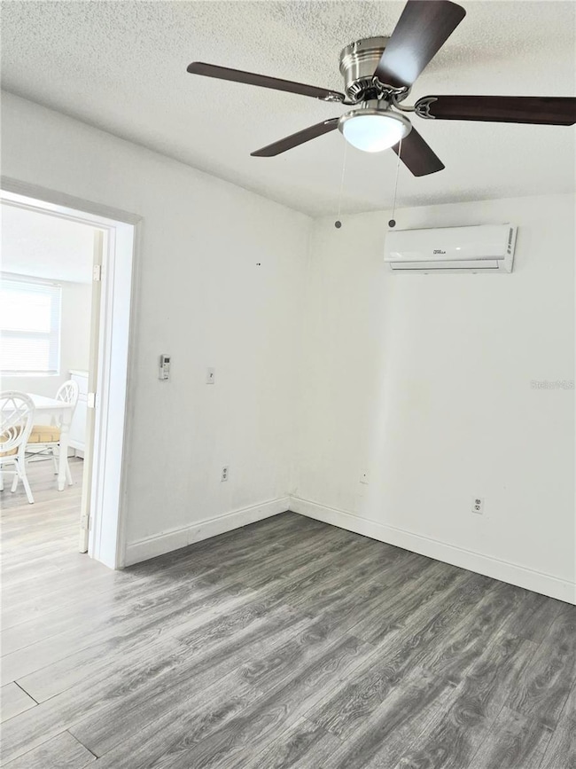 708 Antelope Way, Kissimmee, FL 34759 - photo 3