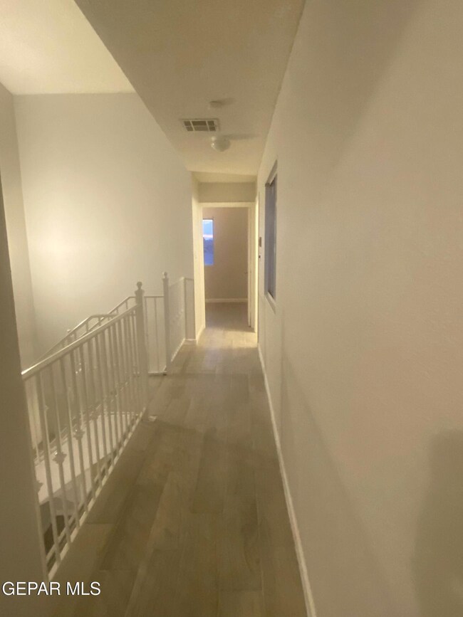 WhatsApp Image 2024-10-15 at 09.31.04_03