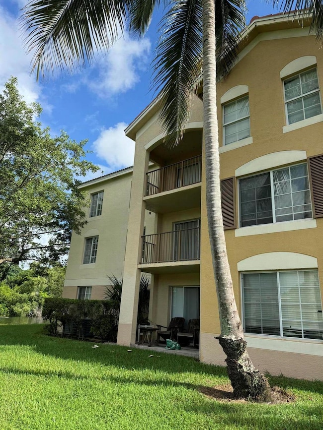 4151 San Marino Blvd unit 308, West Palm Beach, FL 33409 - photo 4