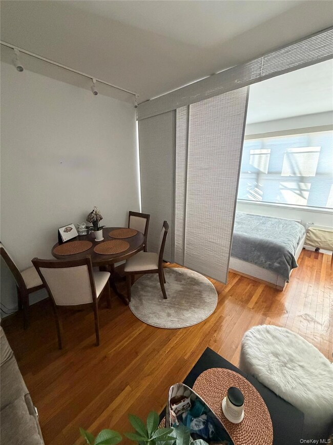 76-26 113th St unit 6H, Forest Hills, NY 11375 - photo 7