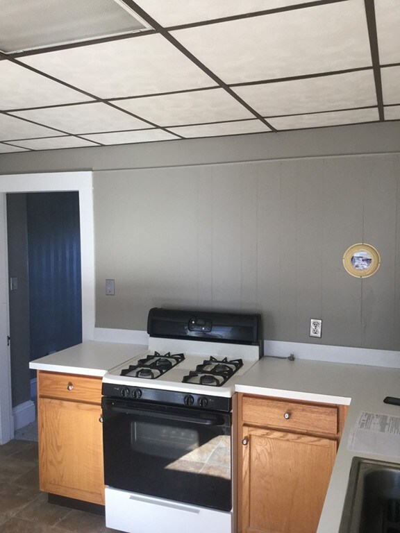 26 Parker St unit 3, Everett, MA 02149 - photo 2