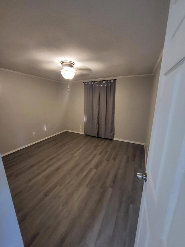 824 Pipers Run Ct, Columbus, OH 43228 - photo 7