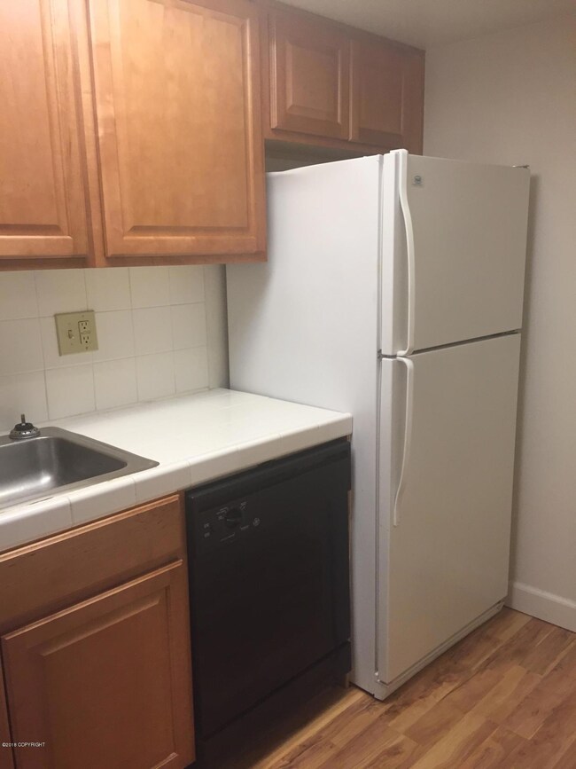 4318 Checkmate Dr unit 28, Anchorage, AK 99508 - photo 3