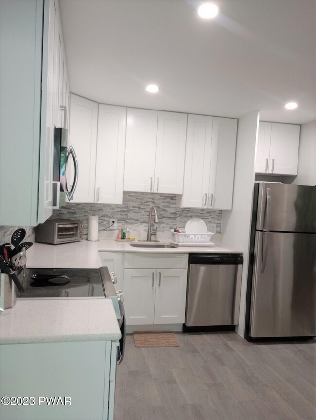 403 Canoe Brook Dr, Hawley, PA 18428 - photo 7