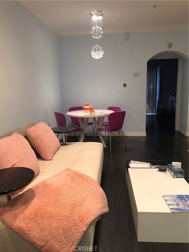 5250 Premiere Hills Cir unit 102, Woodland Hills, CA 91364 - photo 5