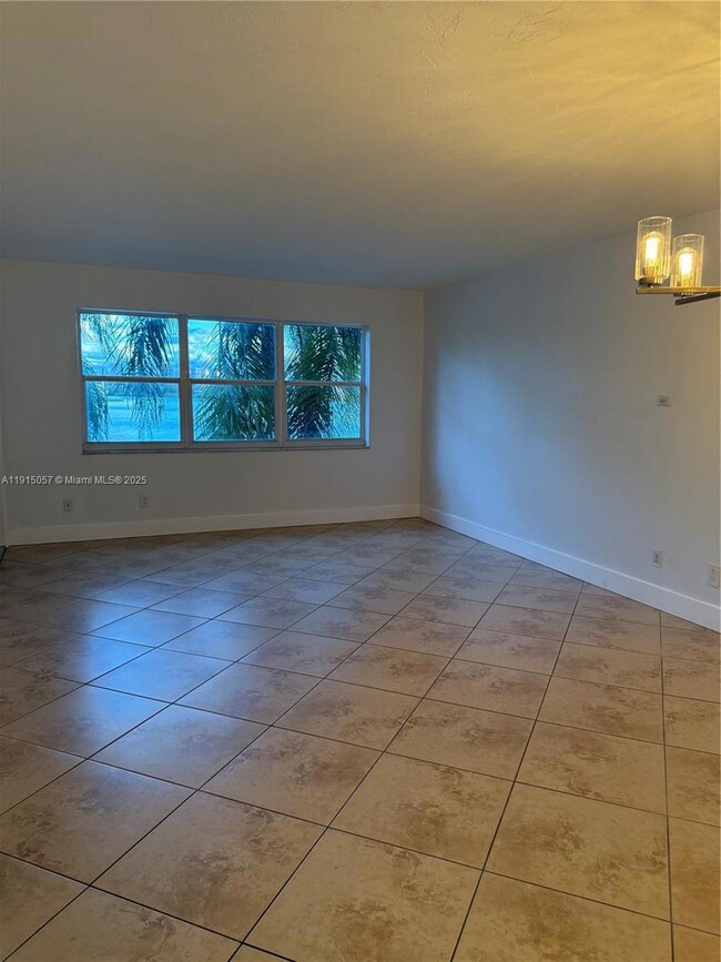 18901 NE 14th Ave unit 204, Miami, FL 33179 - photo 6