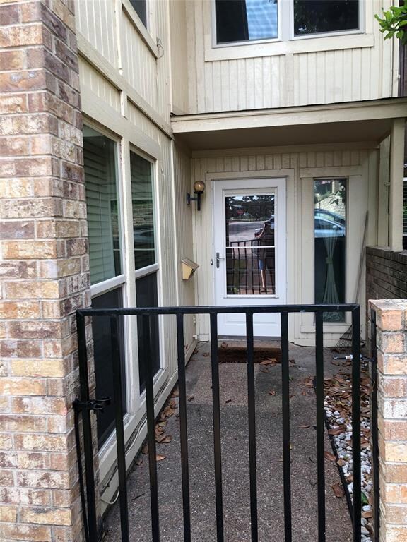 3010 Shady Knoll Ln, Bedford, TX 76021 - photo 2