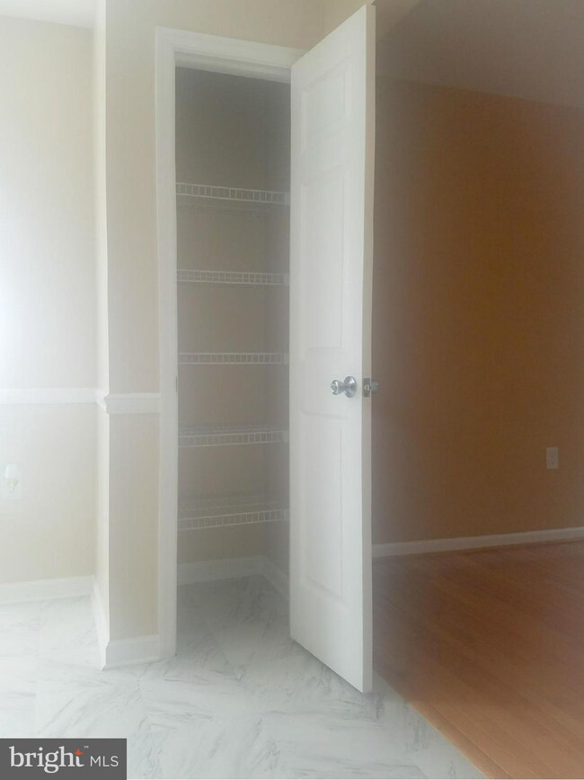 26 Litchfield Ln W, Martinsburg, WV 25405 - photo 7