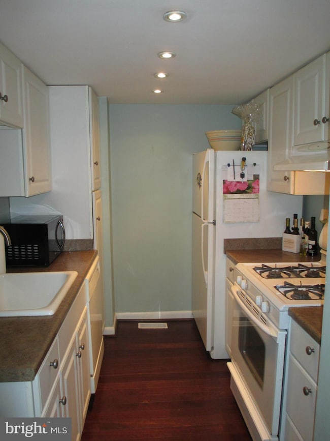 35 Eastford Ct, Parkville, MD 21234 - photo 4