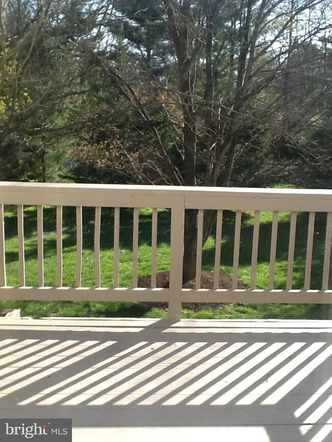 9504 Dunbrook Ct, Montgomery Village, MD 20886 - photo 4