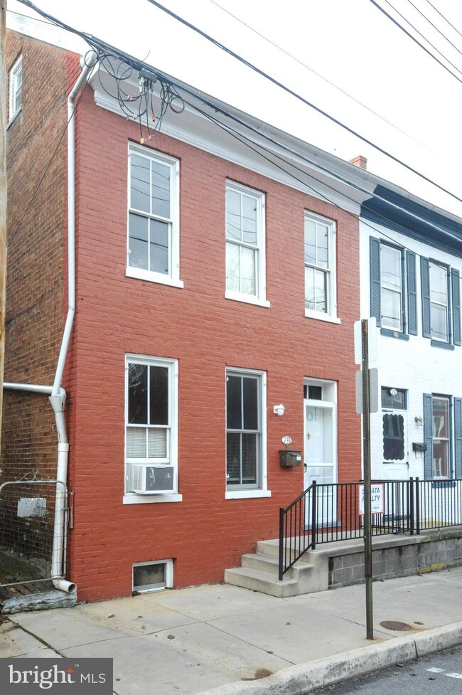133 E Antietam St, Hagerstown, MD 21740 - photo 2