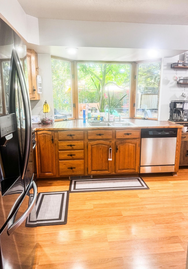 513 S Dobson St, Mitchell, SD 57301 - photo 6