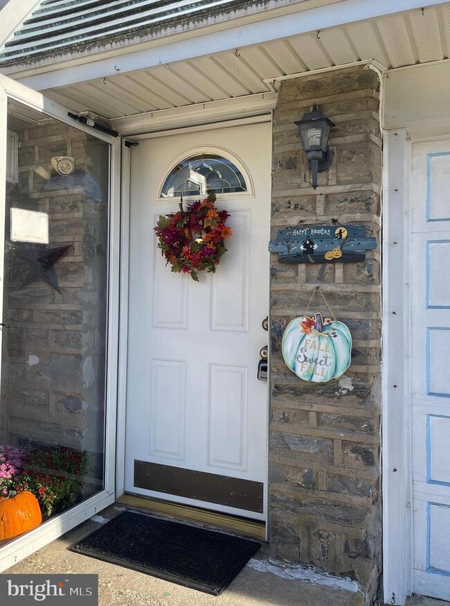 59 Suburban Ln, Upper Darby, PA 19082 - photo 3