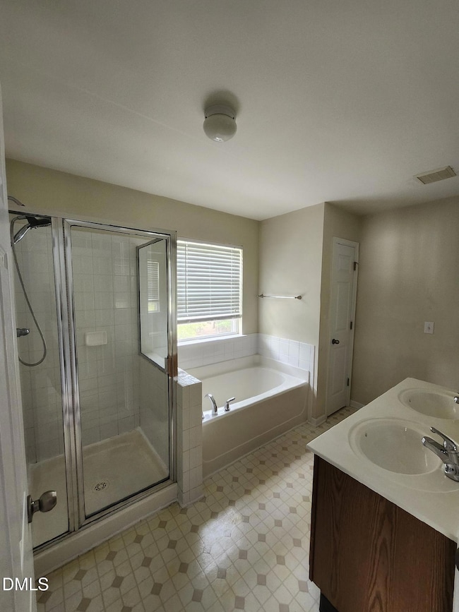 8620 Neuse Club Ln unit 111, Raleigh, NC 27616 - photo 5