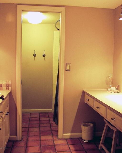 9-bath 2