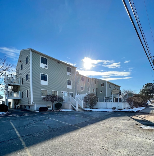 189 E Grand Ave unit 206, Old Orchard Beach, ME 04064 - photo 2