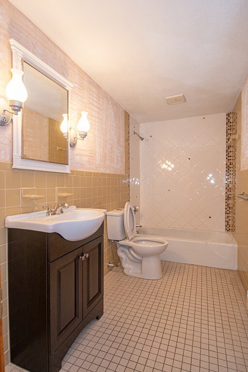 1103 Morgan Rd, West Springfield, MA 01089 - photo 6