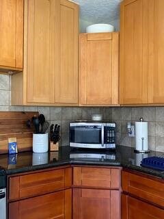 Unit A (2/1) Kitchen