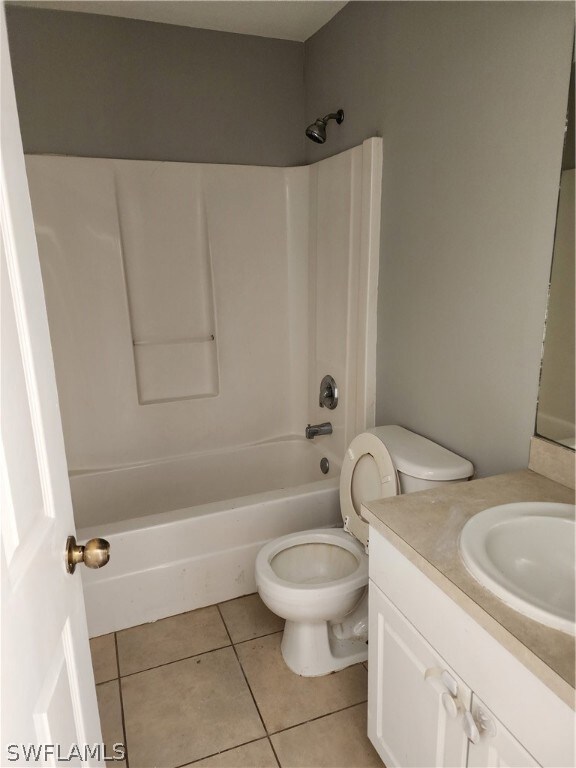 2812 NE 4th Place, Cape Coral, FL 33909 - photo 7