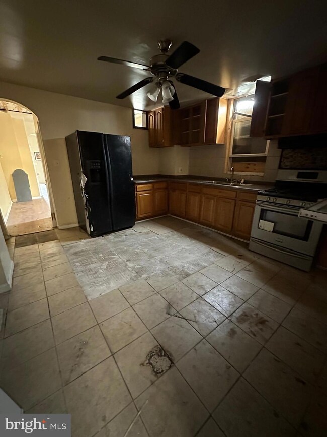 3445 Harwell Ave, Baltimore, MD 21213 - photo 5